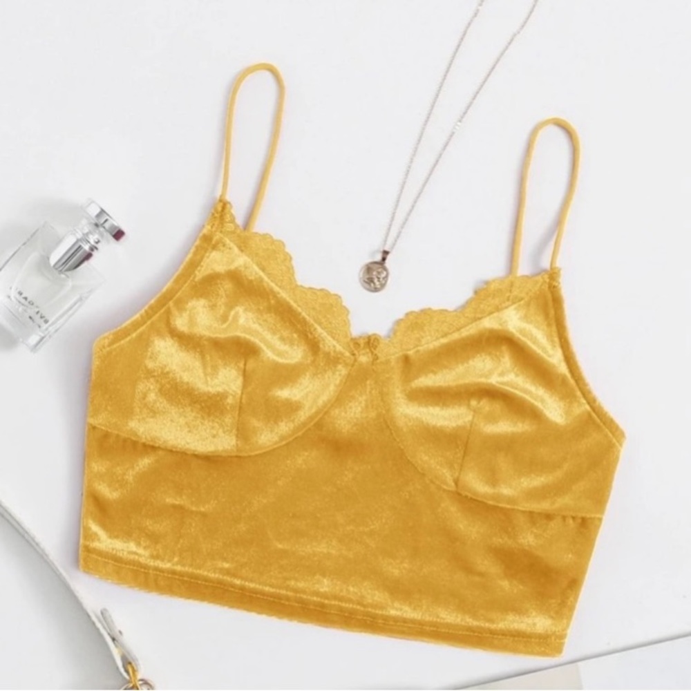 SHEIN Lace Trim Velvet Crop Cami Top